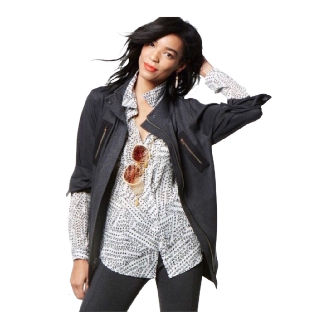 Cabi White Black Pattern Blouse Split Button 3255… - image 1